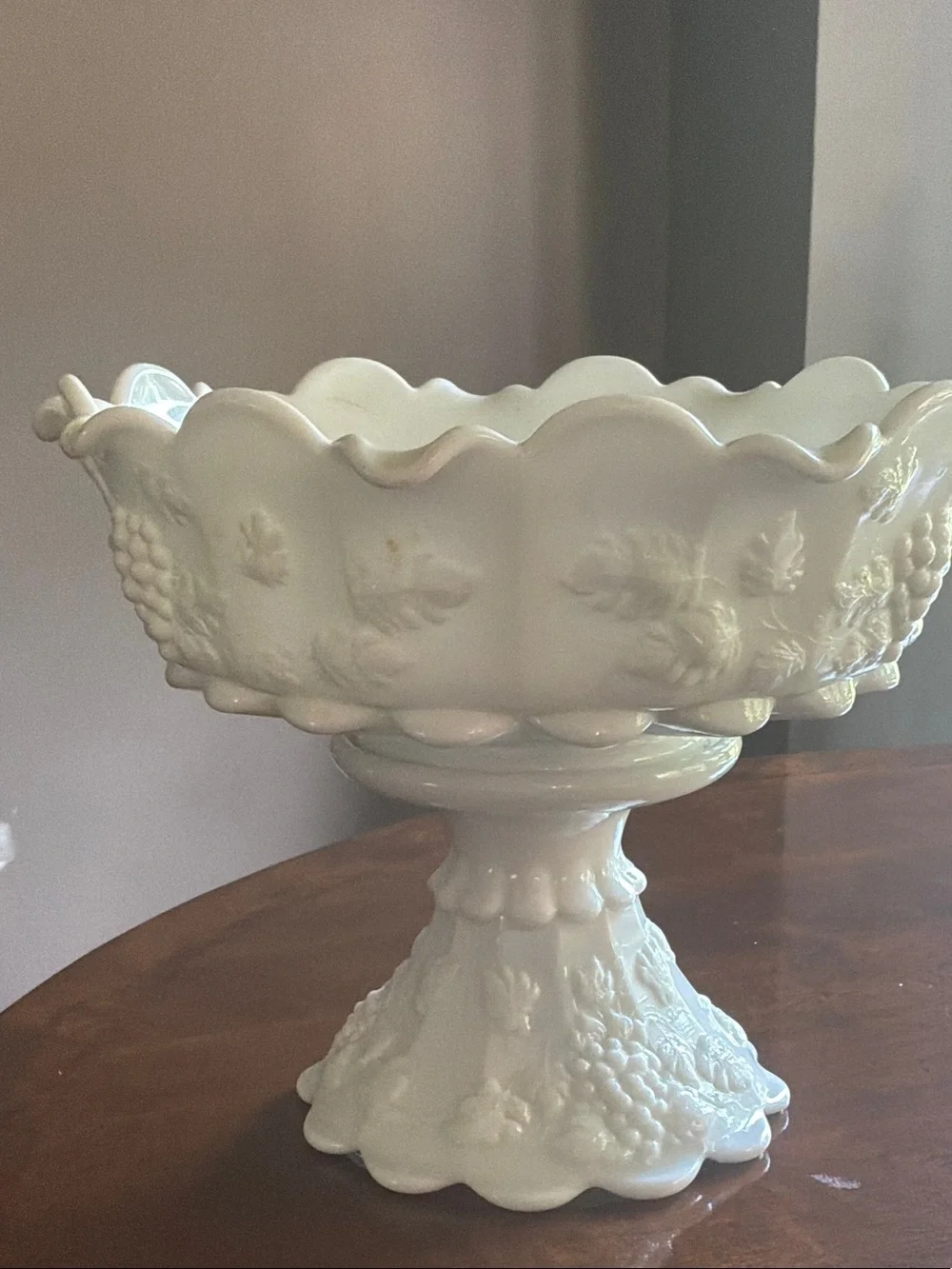 Source Unknown White Scalloped Pedestal Serving Bowl